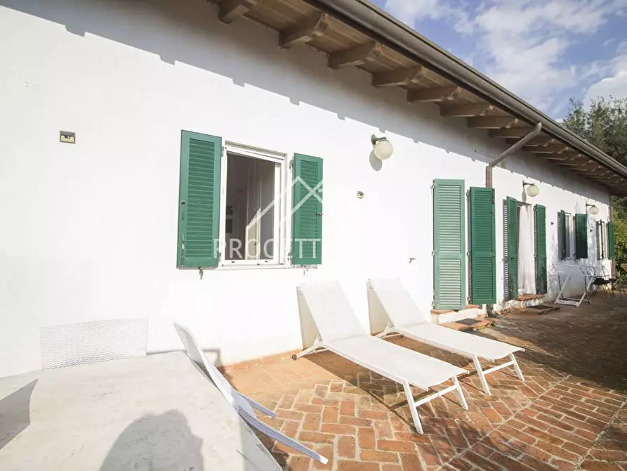 Immagine 40 di Casa indipendente in vendita  in VIA della fonda a Pietrasanta