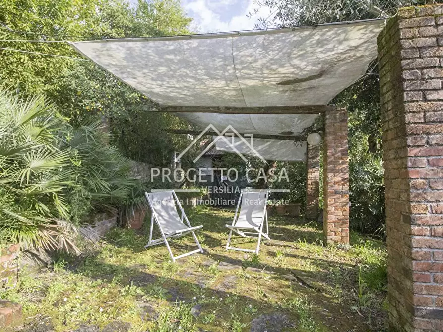 Immagine 42 di Casa indipendente in vendita  in VIA della fonda a Pietrasanta