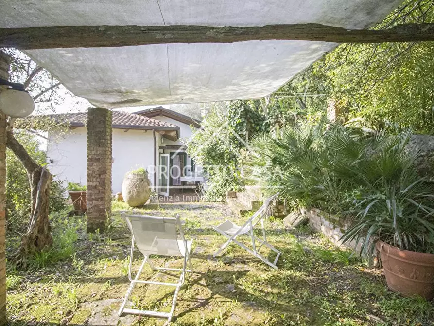 Immagine 45 di Casa indipendente in vendita  in VIA della fonda a Pietrasanta