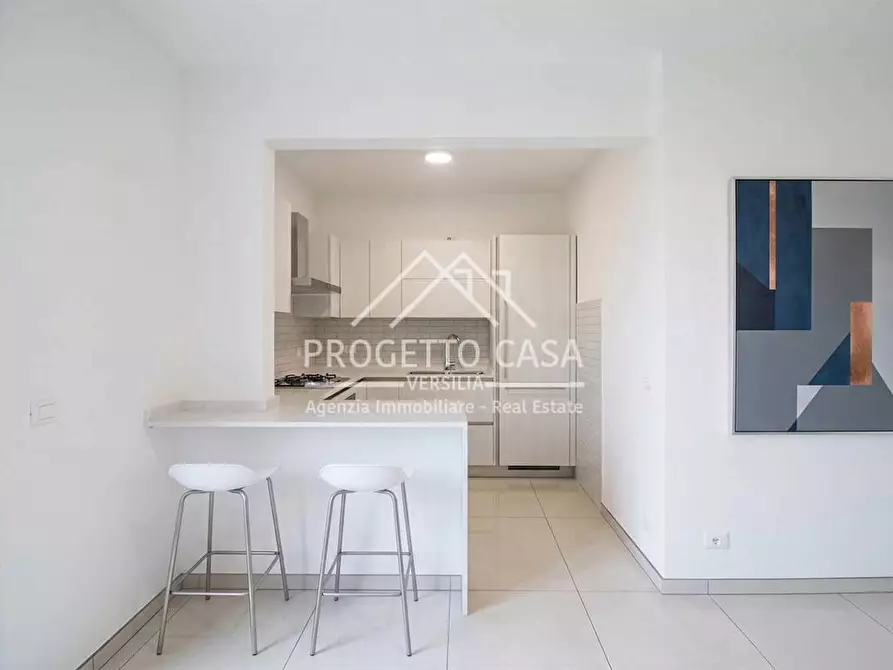 Immagine 3 di Appartamento in vendita  in VIA POMAIA a Pietrasanta