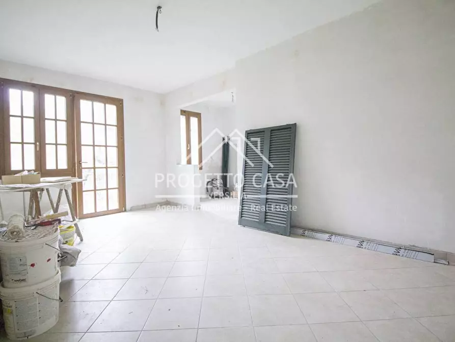 Immagine 7 di Appartamento in vendita  in VIA POMAIA a Pietrasanta