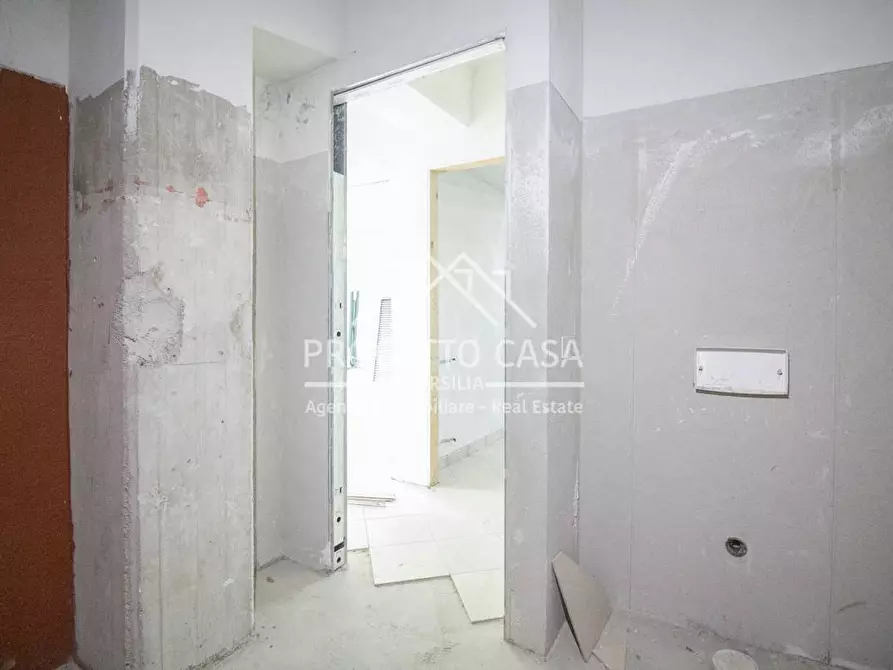 Immagine 27 di Appartamento in vendita  in VIA POMAIA a Pietrasanta