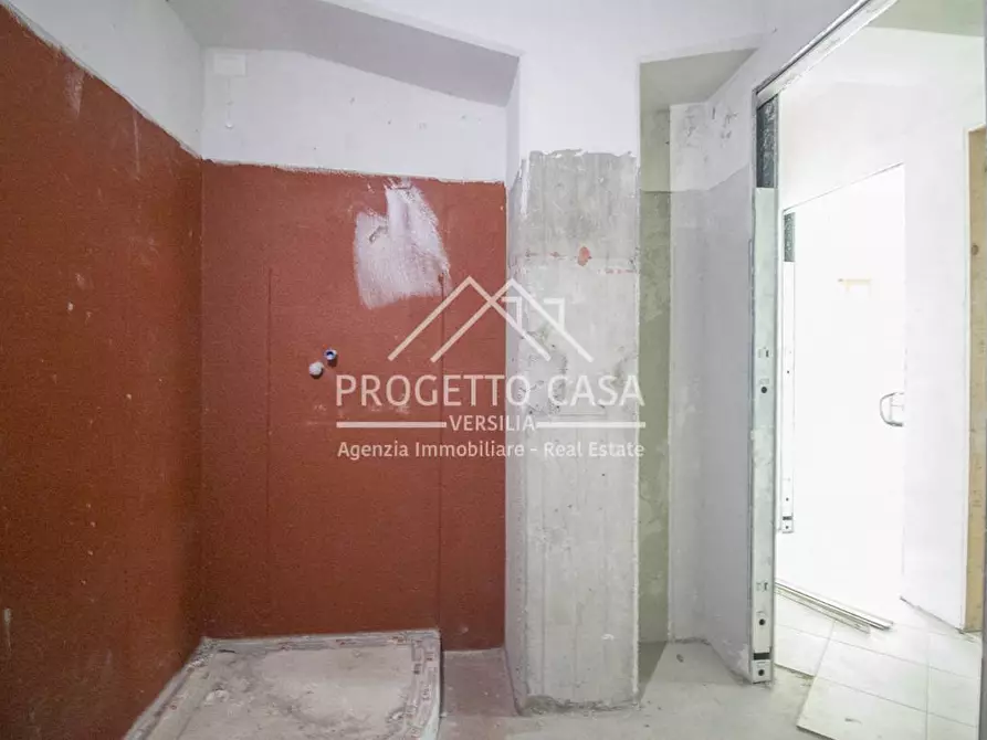 Immagine 28 di Appartamento in vendita  in VIA POMAIA a Pietrasanta