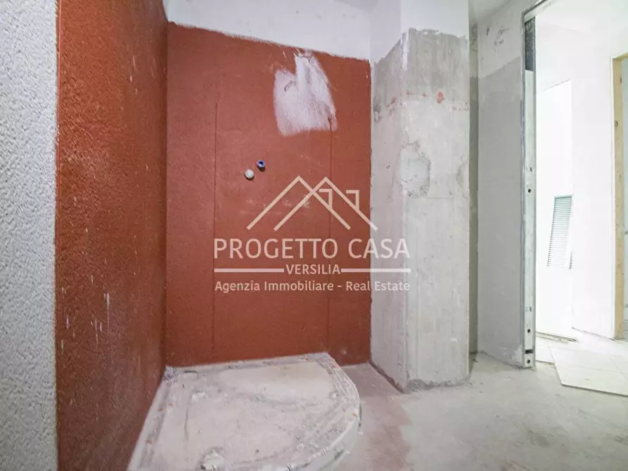 Immagine 29 di Appartamento in vendita  in VIA POMAIA a Pietrasanta