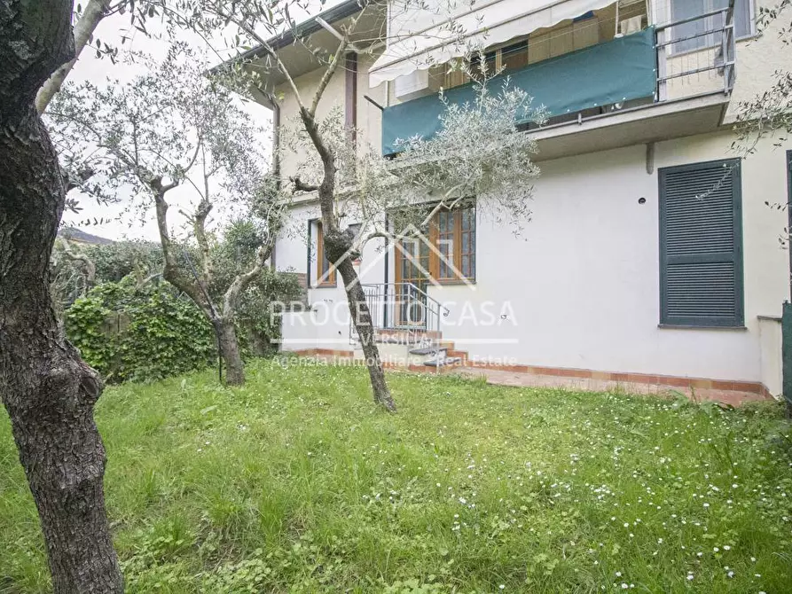 Immagine 40 di Appartamento in vendita  in VIA POMAIA a Pietrasanta