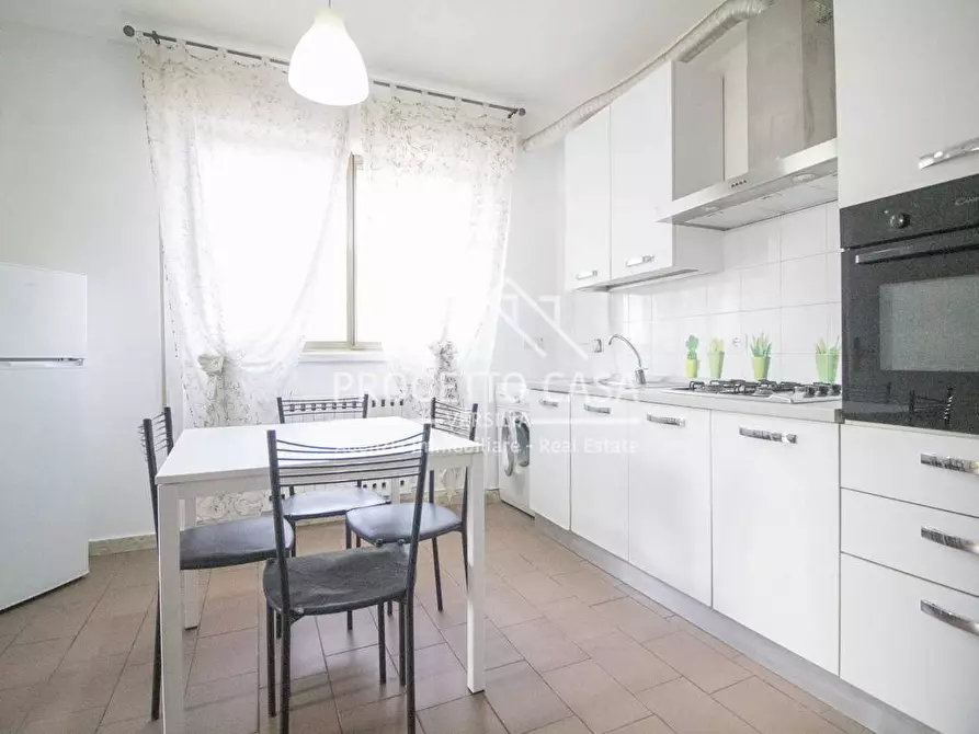 Immagine 5 di Appartamento in vendita  in VIA s. francesco a Camaiore