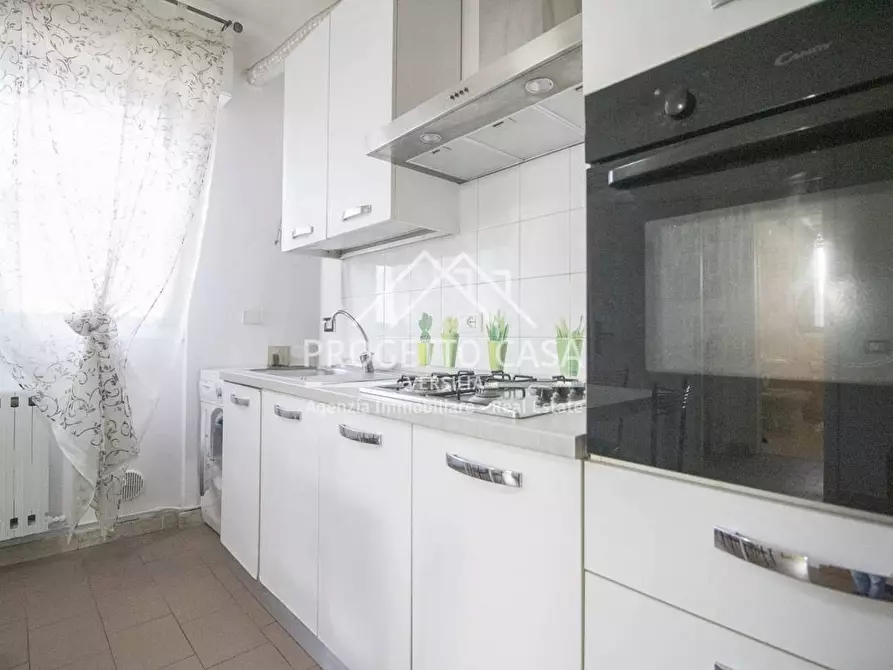 Immagine 6 di Appartamento in vendita  in VIA s. francesco a Camaiore