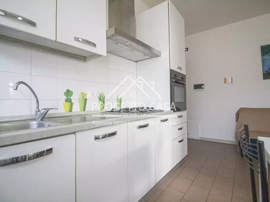 Immagine 7 di Appartamento in vendita  in VIA s. francesco a Camaiore