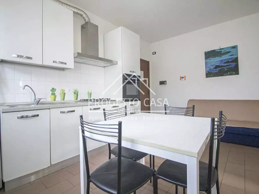 Immagine 8 di Appartamento in vendita  in VIA s. francesco a Camaiore