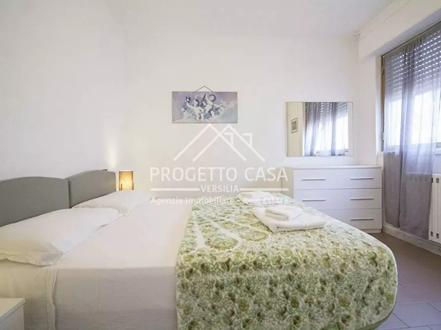 Immagine 10 di Appartamento in vendita  in VIA s. francesco a Camaiore