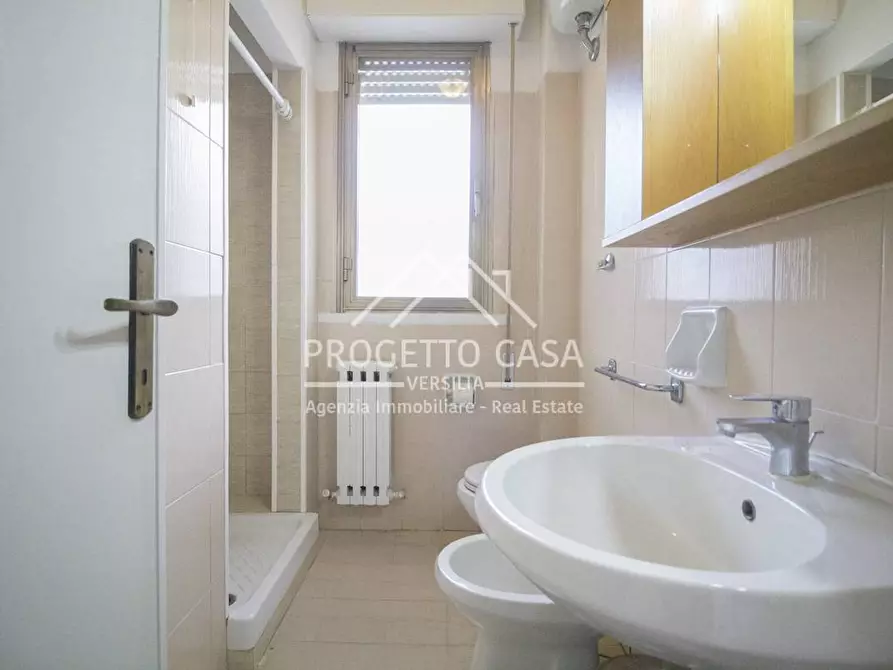 Immagine 16 di Appartamento in vendita  in VIA s. francesco a Camaiore