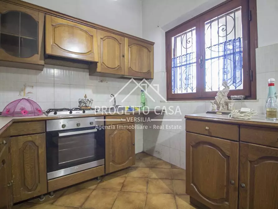 Immagine 5 di Casa indipendente in vendita  in VIA CASA CHECCHI a Pietrasanta