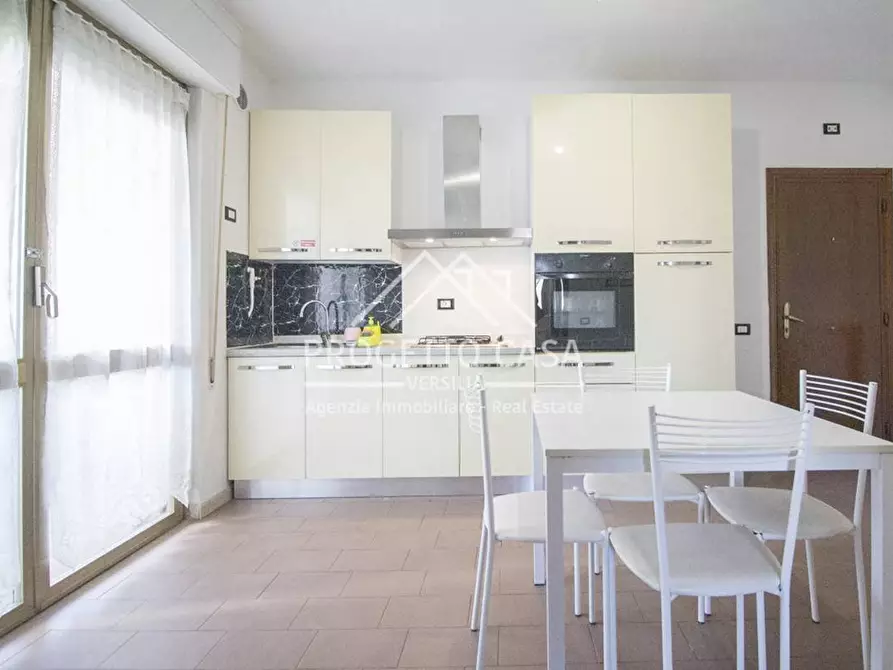 Immagine 1 di Appartamento in vendita  in VIA margherita hack lido di camaiore a Camaiore