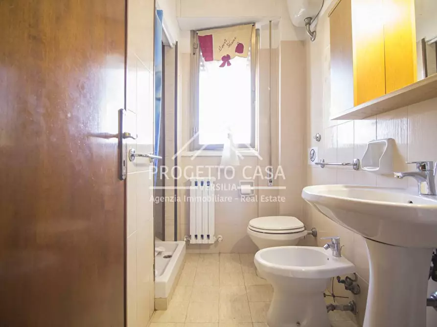 Immagine 16 di Appartamento in vendita  in VIA margherita hack lido di camaiore a Camaiore