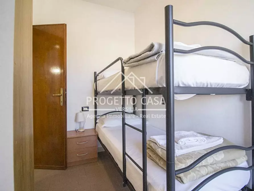 Immagine 24 di Appartamento in vendita  in VIA margherita hack lido di camaiore a Camaiore