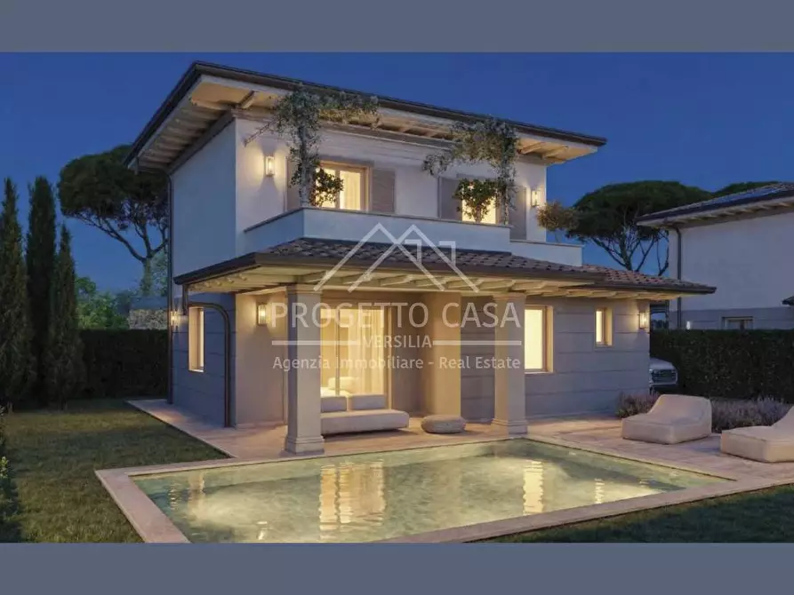 Immagine 9 di Casa indipendente in vendita  in VIA MASSAUA a Pietrasanta