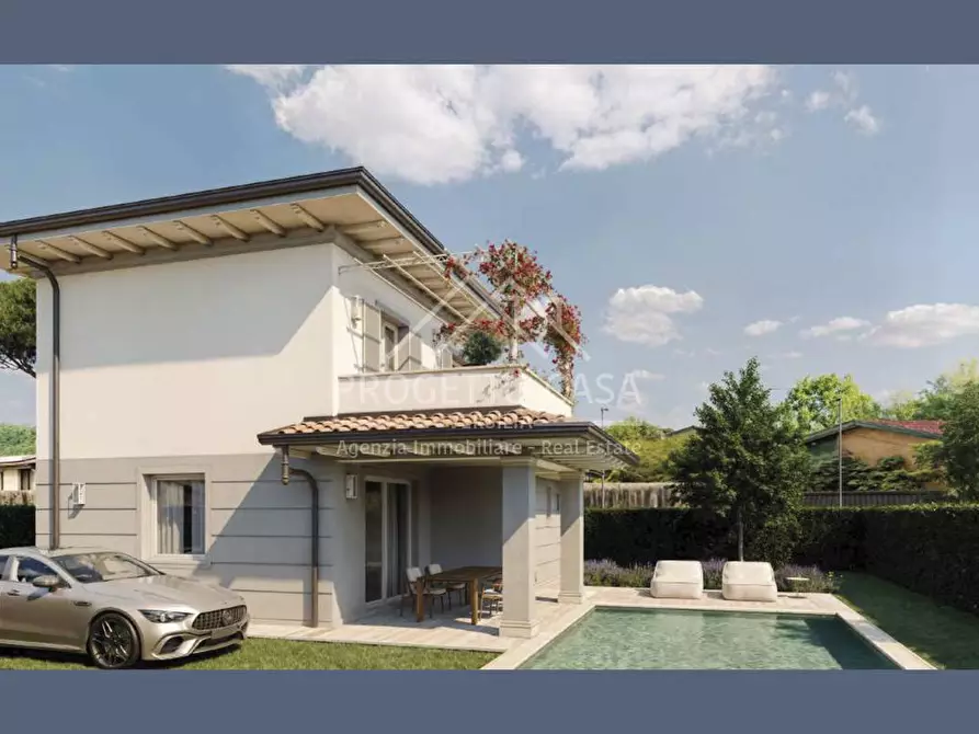 Immagine 13 di Casa indipendente in vendita  in VIA MASSAUA a Pietrasanta