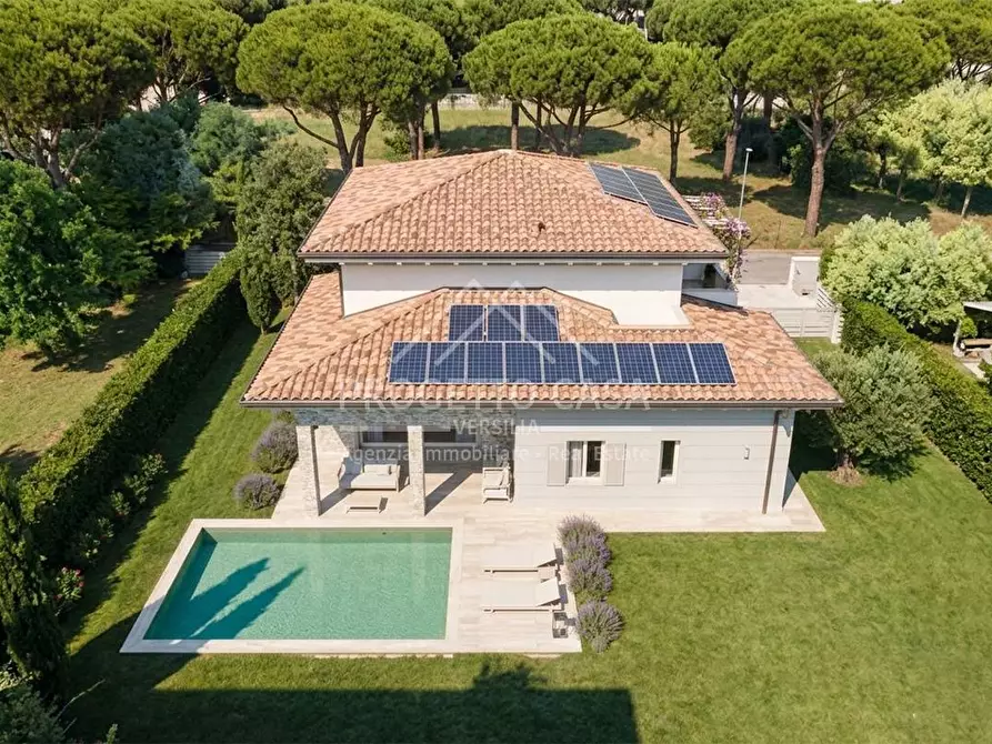 Immagine 20 di Casa indipendente in vendita  in VIA MASSAUA a Pietrasanta