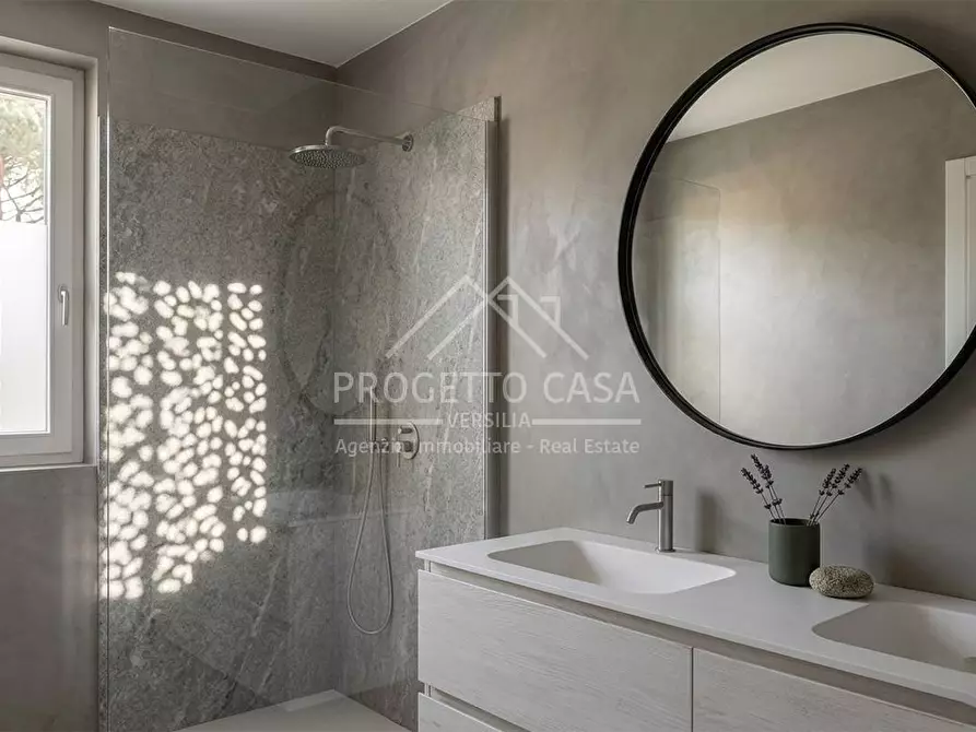 Immagine 24 di Casa indipendente in vendita  in VIA MASSAUA a Pietrasanta