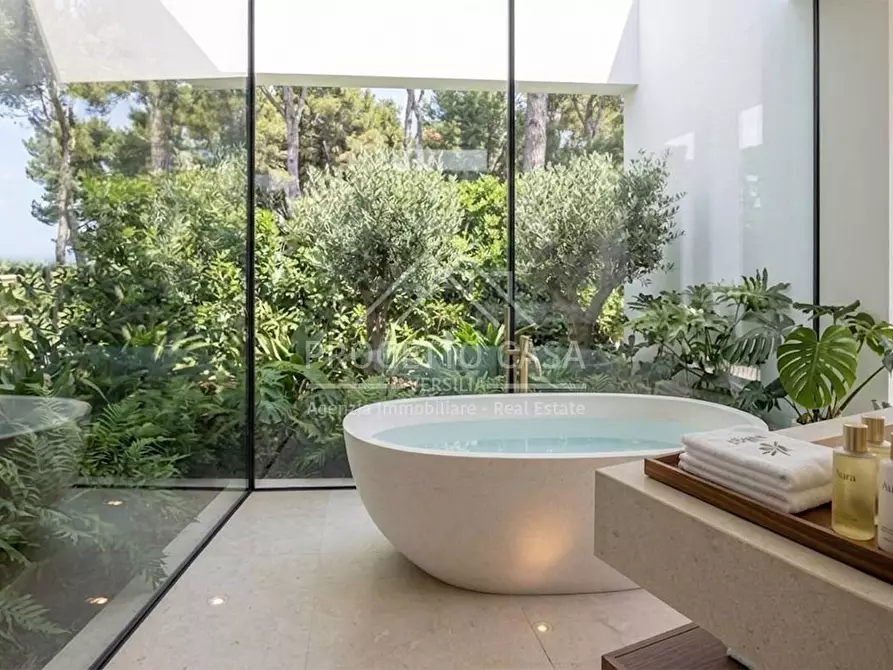 Immagine 9 di Casa indipendente in vendita  in VIA catalani forte dei marmi a Pietrasanta