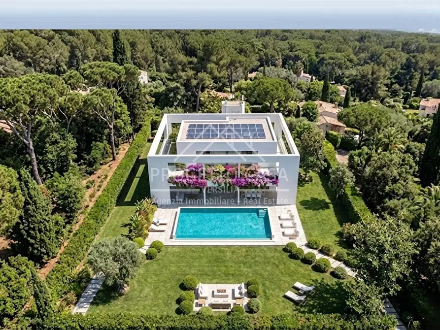 Immagine 12 di Casa indipendente in vendita  in VIA catalani forte dei marmi a Pietrasanta