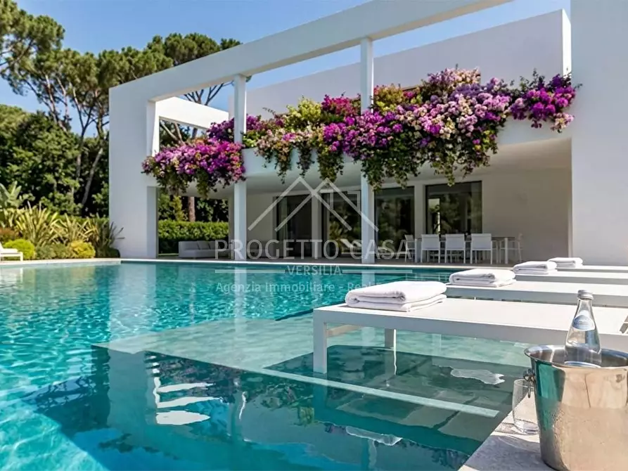 Immagine 15 di Casa indipendente in vendita  in VIA catalani forte dei marmi a Pietrasanta