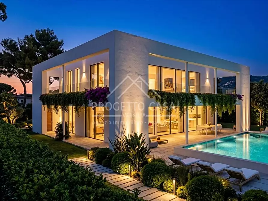 Immagine 20 di Casa indipendente in vendita  in VIA catalani forte dei marmi a Pietrasanta