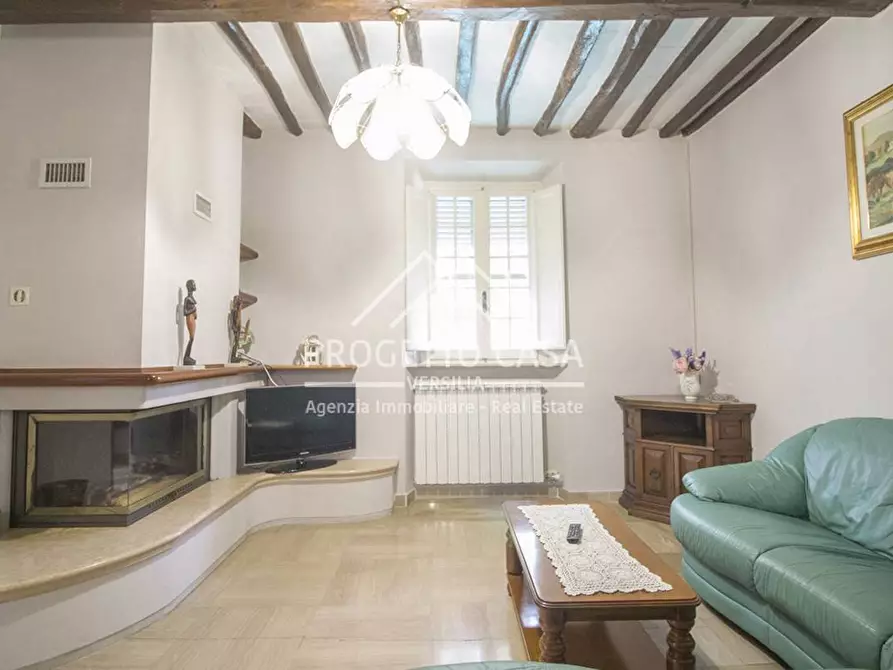 Immagine 12 di Casa indipendente in vendita  in VIA VIRGINIO BIANCHI a Pietrasanta
