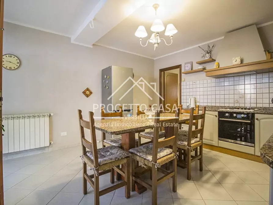 Immagine 15 di Casa indipendente in vendita  in VIA VIRGINIO BIANCHI a Pietrasanta