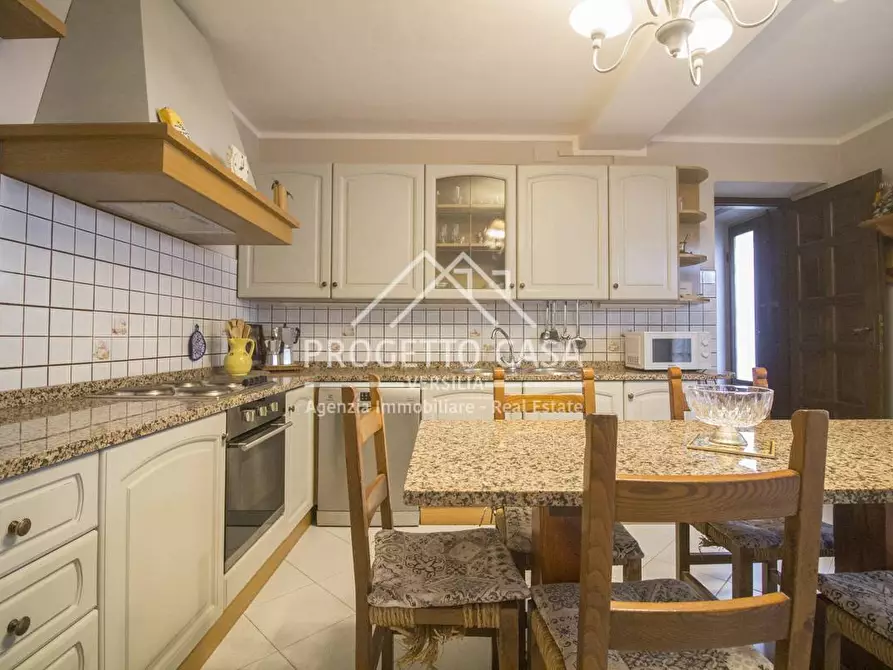 Immagine 18 di Casa indipendente in vendita  in VIA VIRGINIO BIANCHI a Pietrasanta