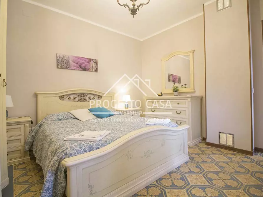 Immagine 34 di Casa indipendente in vendita  in VIA VIRGINIO BIANCHI a Pietrasanta