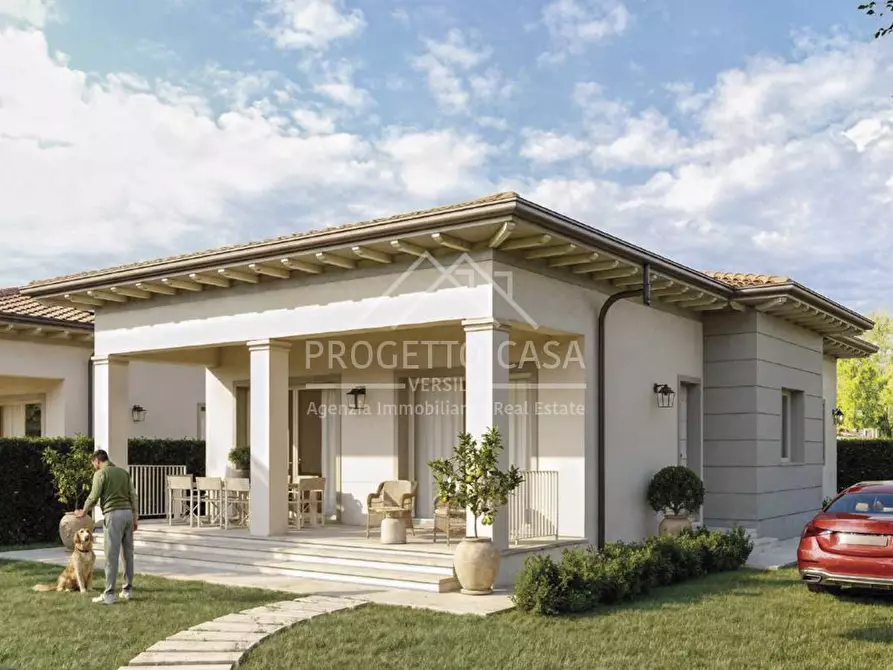 Immagine 10 di Casa indipendente in vendita  in VIA MARCHE a Pietrasanta