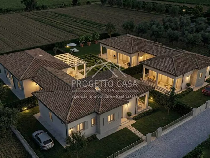 Immagine 32 di Casa indipendente in vendita  in VIA MARCHE a Pietrasanta