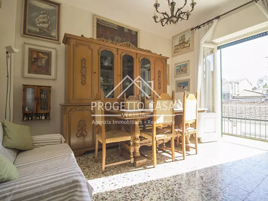 Immagine 5 di Appartamento in vendita  in via lepanto a Viareggio
