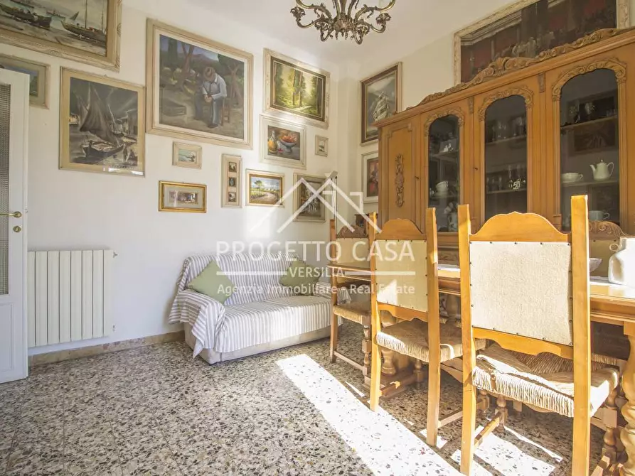 Immagine 7 di Appartamento in vendita  in via lepanto a Viareggio
