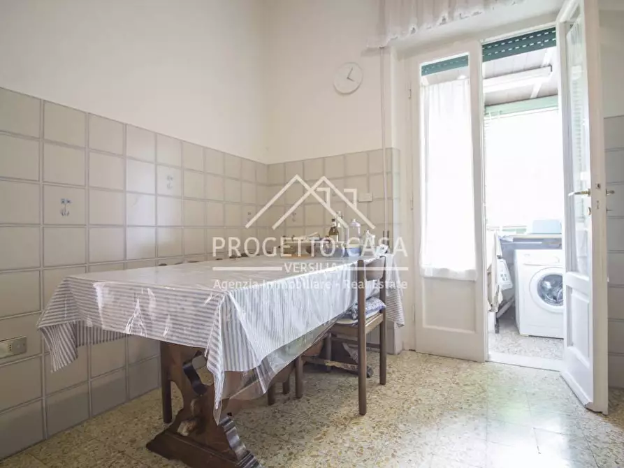 Immagine 17 di Appartamento in vendita  in via lepanto a Viareggio