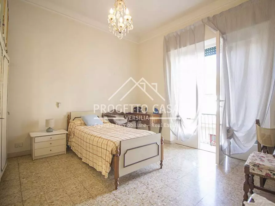 Immagine 25 di Appartamento in vendita  in via lepanto a Viareggio