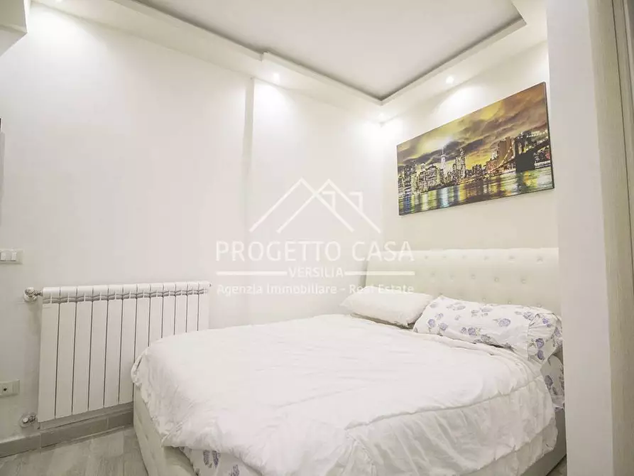 Immagine 20 di Casa indipendente in vendita  in VIA TOMEONI a Camaiore