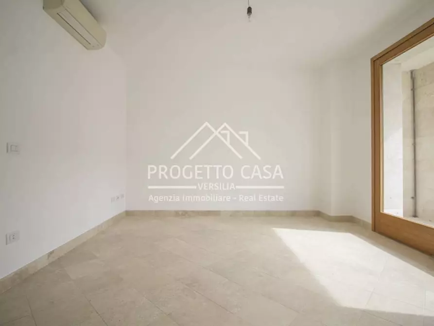 Immagine 3 di Casa indipendente in vendita  in VIA VERDI a Camaiore