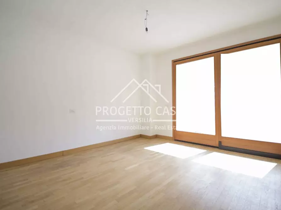 Immagine 16 di Casa indipendente in vendita  in VIA VERDI a Camaiore