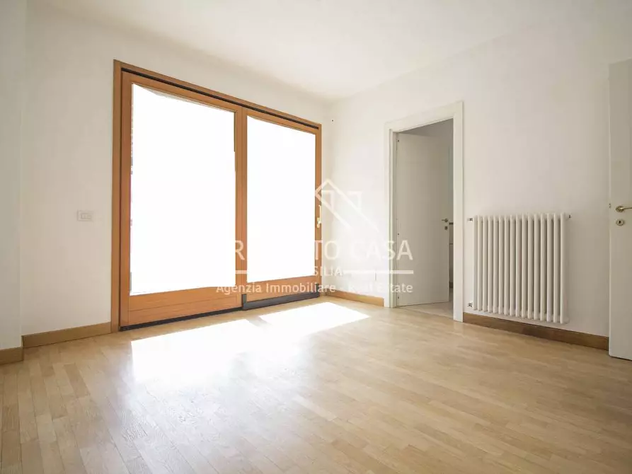Immagine 18 di Casa indipendente in vendita  in VIA VERDI a Camaiore