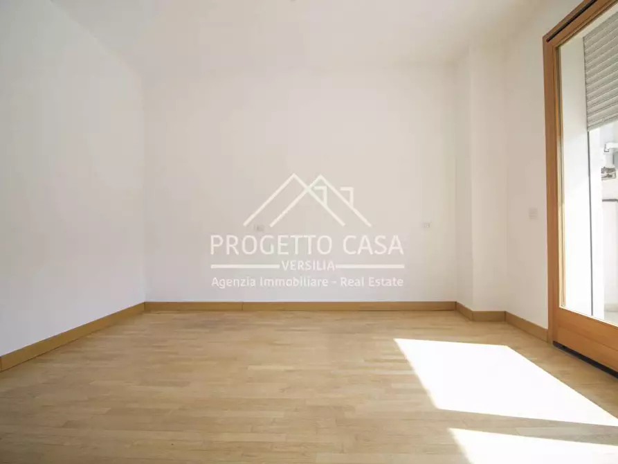 Immagine 20 di Casa indipendente in vendita  in VIA VERDI a Camaiore