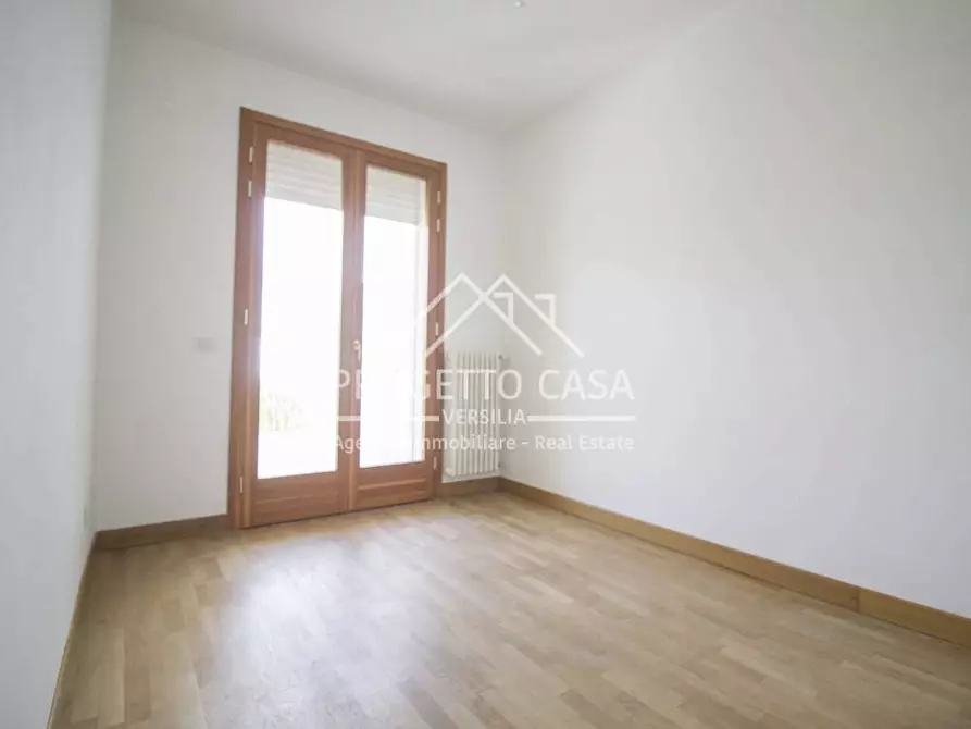 Immagine 25 di Casa indipendente in vendita  in VIA VERDI a Camaiore