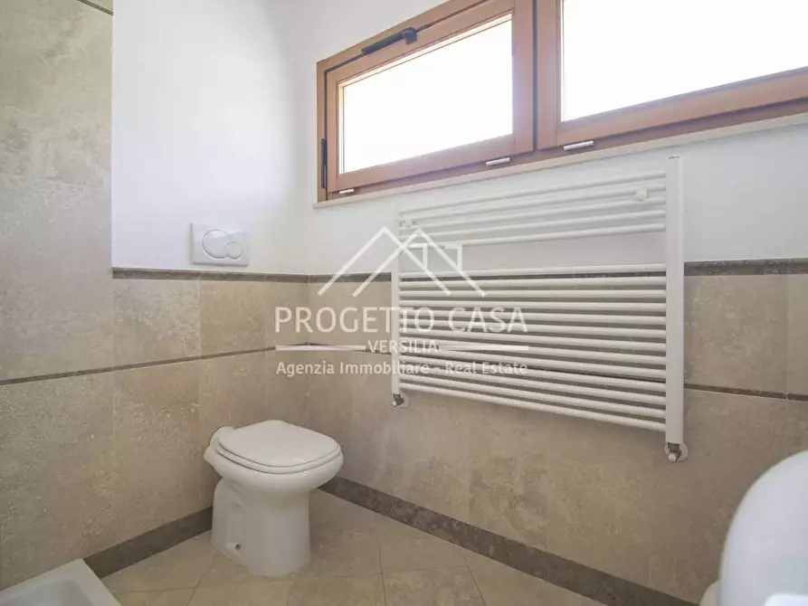 Immagine 30 di Casa indipendente in vendita  in VIA VERDI a Camaiore