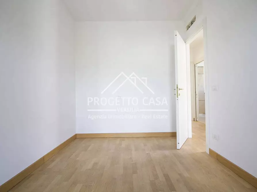 Immagine 33 di Casa indipendente in vendita  in VIA VERDI a Camaiore
