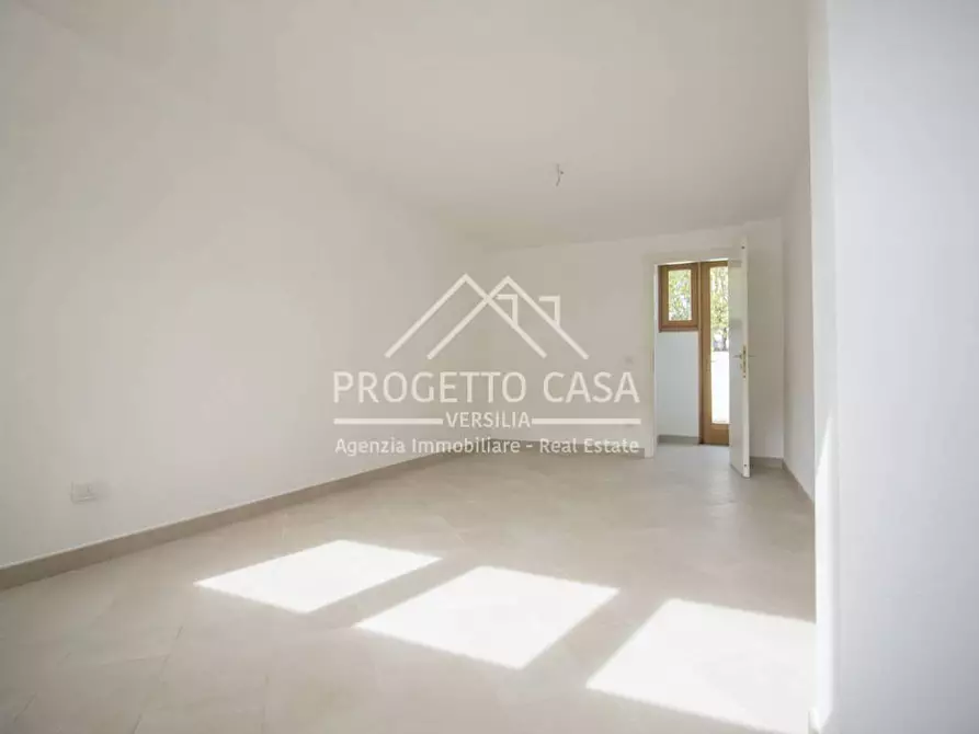 Immagine 41 di Casa indipendente in vendita  in VIA VERDI a Camaiore