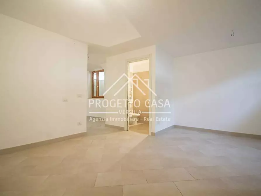 Immagine 47 di Casa indipendente in vendita  in VIA VERDI a Camaiore
