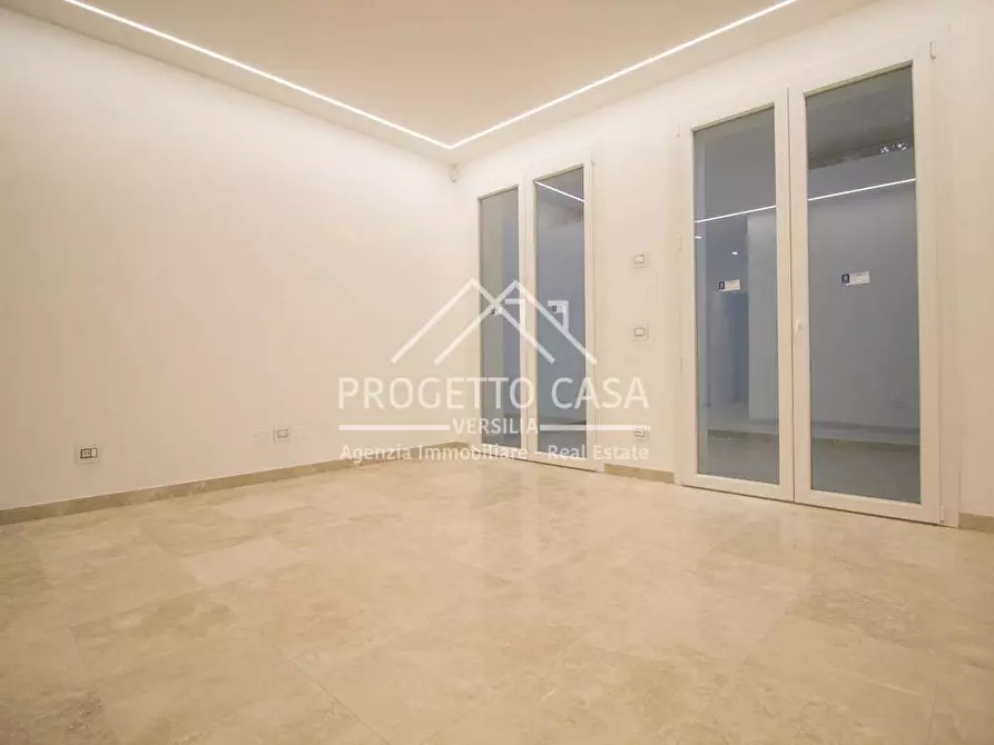 Immagine 28 di Appartamento in vendita  in VIA GENOVA a Viareggio