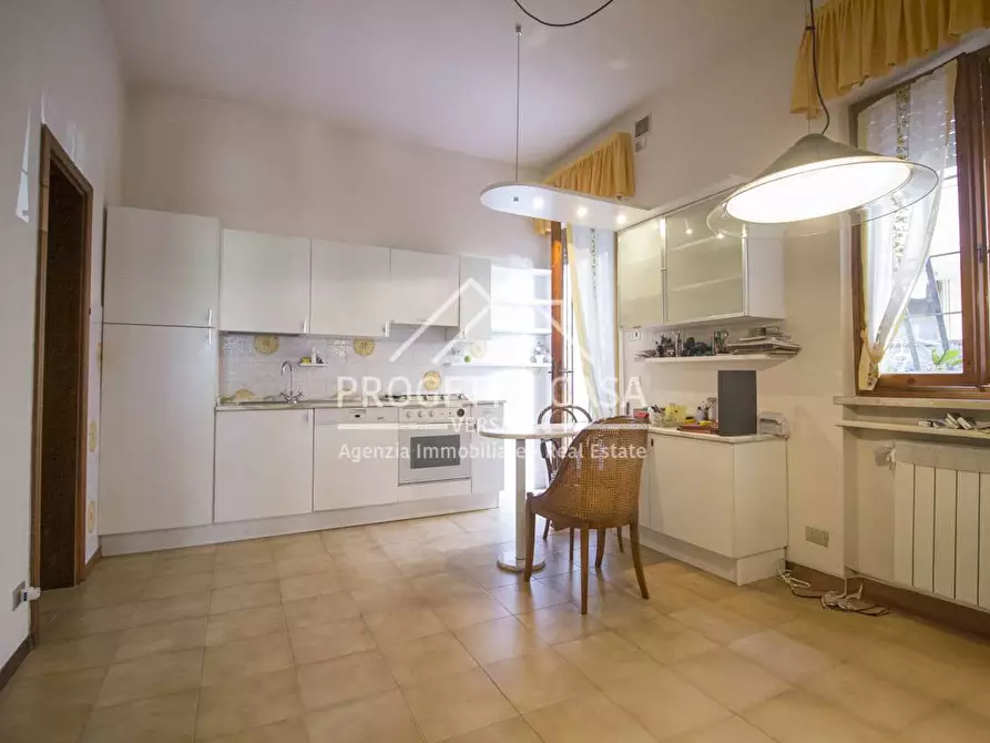 Immagine 2 di Appartamento in vendita  in VIA CORRIDONI a Viareggio
