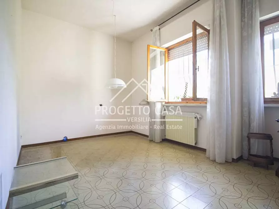 Immagine 9 di Appartamento in vendita  in VIA CORRIDONI a Viareggio